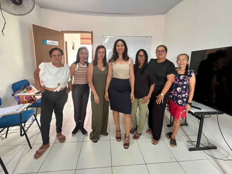 Turma de Telemarketing da UQP do bairro Bugio