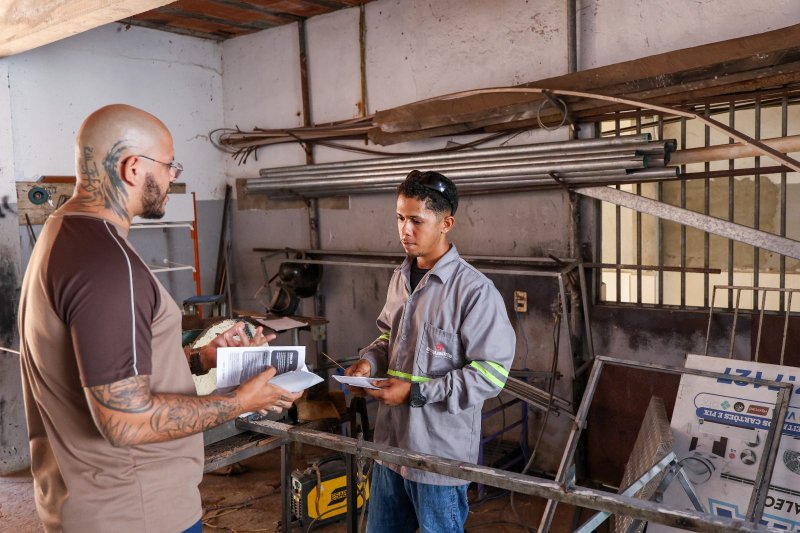 O Plantão Social Itinerante conta ainda com a participação de técnicos da área ambiental, que atuam em conjunto com a equipe de assistência social