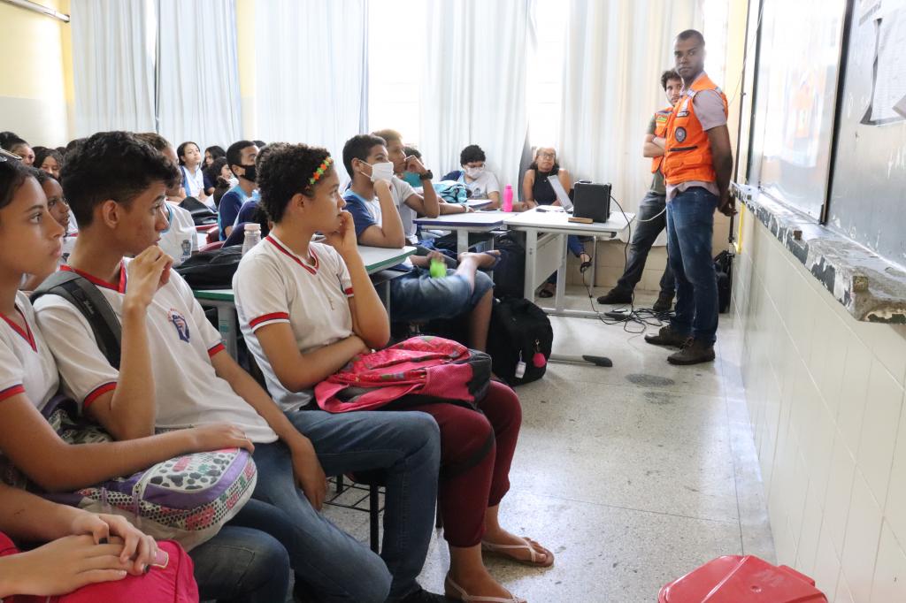 Escola Jornalista Orlando Dantas realiza Concurso de Poesia