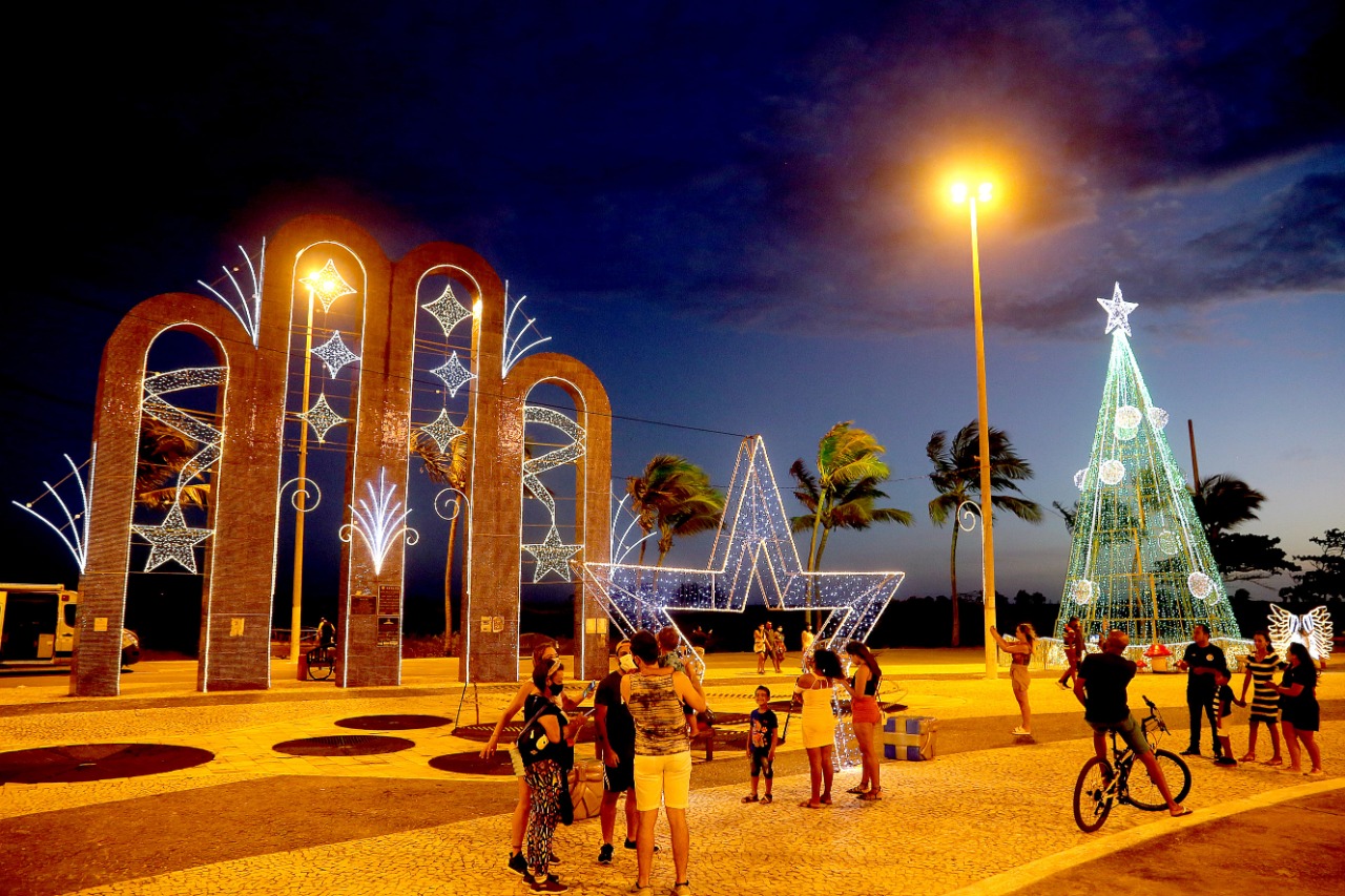 Turistas elogiam decoração do Natal Iluminado, projeto realizado pela  Prefeitura e parceiros - Prefeitura de Aracaju